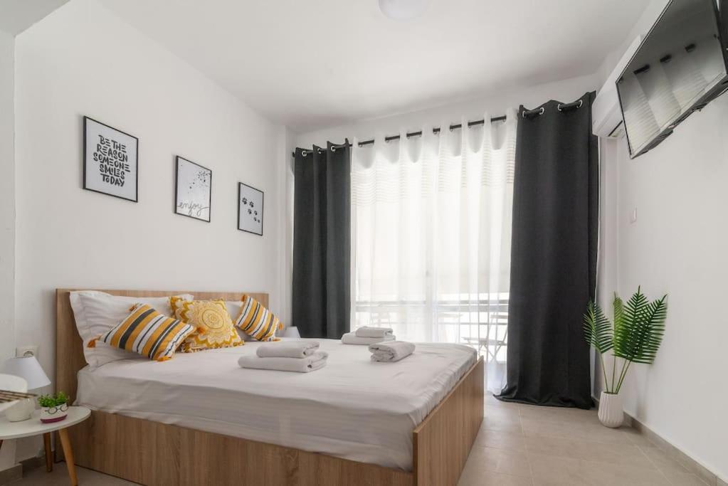 New Studio In The Heart Of City Center Iraklion Buitenkant foto