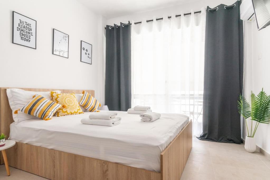 New Studio In The Heart Of City Center Iraklion Buitenkant foto