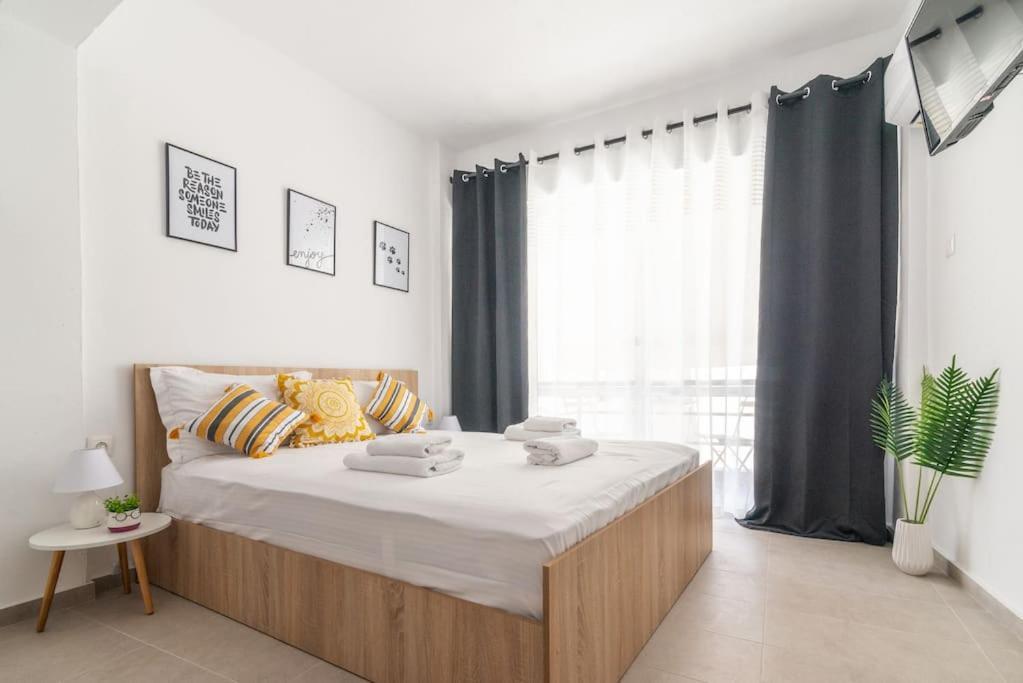 New Studio In The Heart Of City Center Iraklion Buitenkant foto